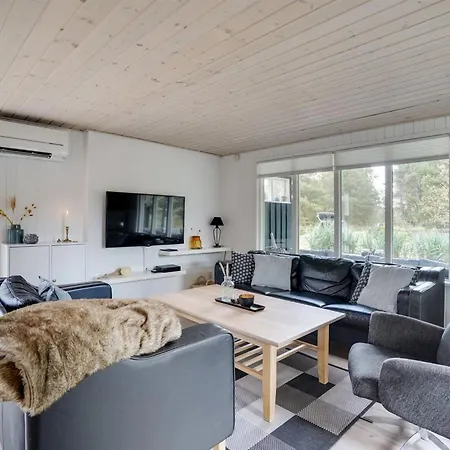 Holiday home Monja - 2-2km From The Sea By Interhome Blavand